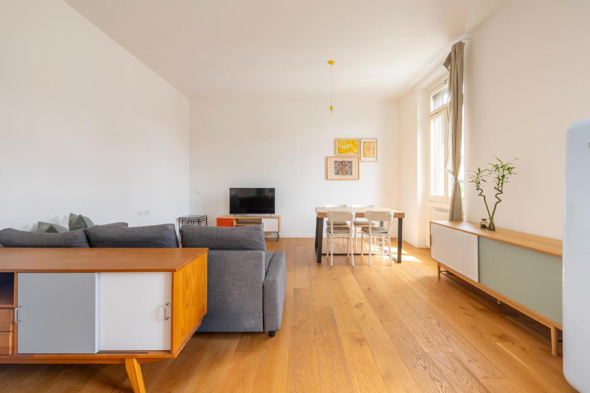 Milano Isola - Bright 2-Room Apartment With Balcony Eksteriør billede